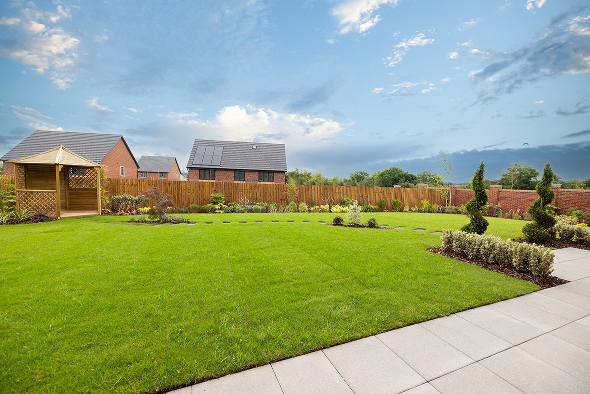 Large Garden in Trentham